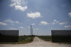 Border Wall: Border Fence